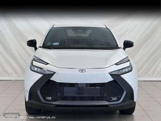 Toyota C-HR 1.8 140h Advance de 2024 con 9.800 Km por 29.300 EUR. en Madrid