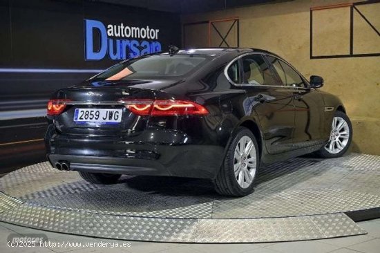 Jaguar XF 2.0i4d Portfolio Aut. 180 de 2017 con 128.951 Km por 18.890 EUR. en Madrid