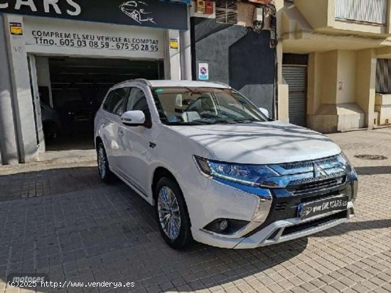 Mitsubishi Outlander Phev Motion 4wd de 2019 con 76.000 Km por 22.990 EUR. en Barcelona