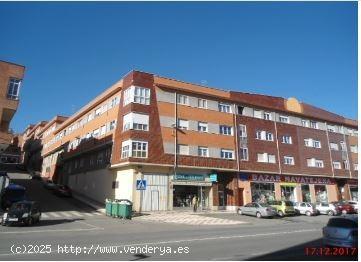  LOCAL COMERCIAL EN VILLAQUILAMBRE - LEON 