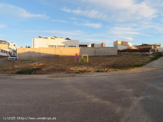 PARCELA URBANIZADA EN VENTA EN BADAJOZ - ZONA: LAS VAGUADAS - BADAJOZ