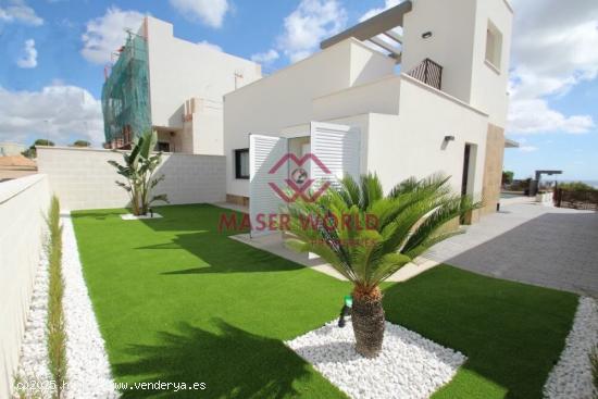 VILLA DE OBRA NUEVA EN PLAYA HONDA - MURCIA