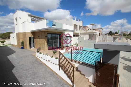 VILLA DE OBRA NUEVA EN PLAYA HONDA - MURCIA