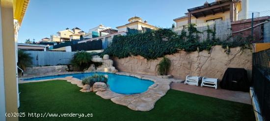 BONITA VILLA EN COUNTRY CLUB - MURCIA