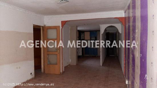 Piso en venta en Valencia, 1º SIN ASCENSOR, PARA REFORMAR. - VALENCIA