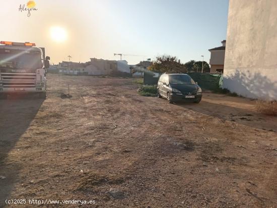 SOLAR EN SAN PEDRO DEL PINATAR: UBICACIÓN PRIVILEGIADA A 1 KM DEL MAR - MURCIA