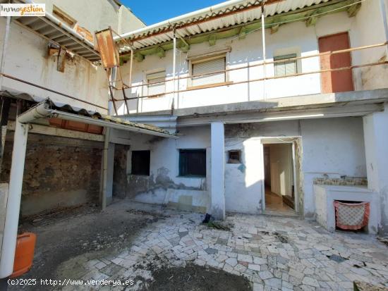 CASA CON PATIO EN EL CENTRO DE TUDELA DE DUERO - VALLADOLID