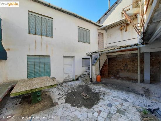 CASA CON PATIO EN EL CENTRO DE TUDELA DE DUERO - VALLADOLID