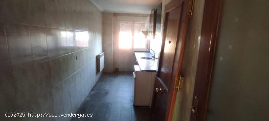 Se vende piso en Villaquilabre - LEON