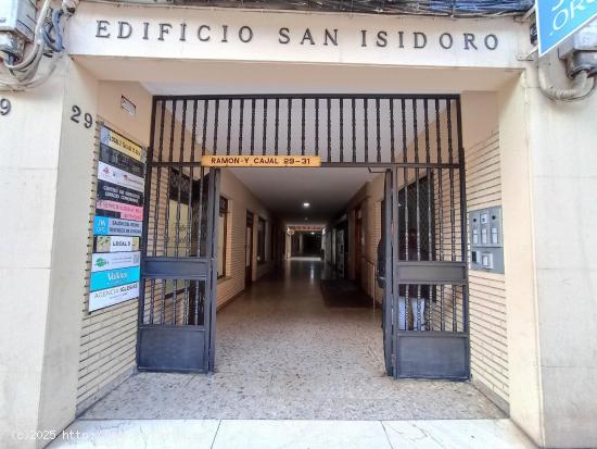 Oficinas en el Centro de León con Cambio de Uso a Viviendas - LEON