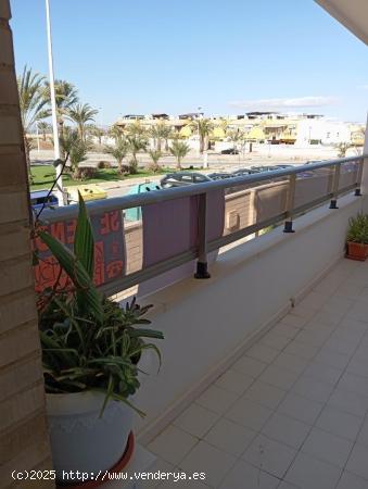 VENTA DE EXCELENTE VIVIENDA CON VISTAS AL MAR ZONA ARENALES DEL SOL - ALICANTE