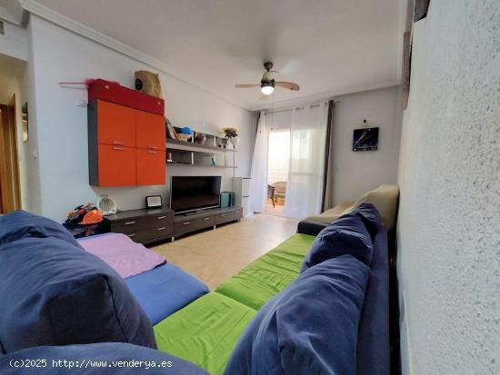 Apartamento de dos dormitorios en Los Collados, con terraza y garaje. - MURCIA