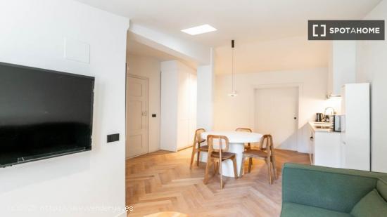 Apartamento amueblado moderno en Carrer de Mònec - BARCELONA