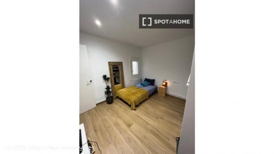 Habitación en piso compartido en terrassa. - BARCELONA