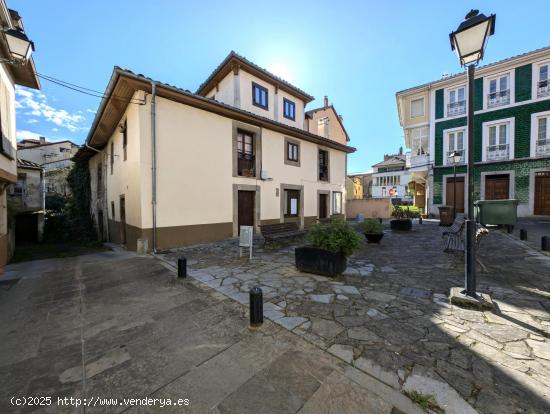 CASONA ASTURIANA EN PIEDRA - CENTRO DE LA VILLA DE SALAS - ASTURIAS