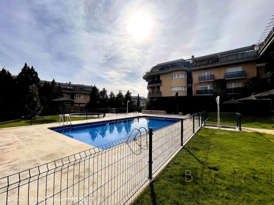 ¡EN VENTA! PISO CON GRAN TERRAZA Y PLAZA DE GARAJE EN LAS ROZAS (MADRID).