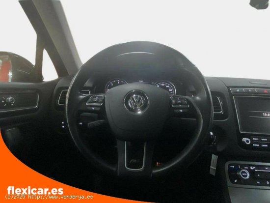 Volkswagen Touareg R-Line 3.0 TDI 193kW(262CV) BMT Tiptron - Esplugues de Llobregat