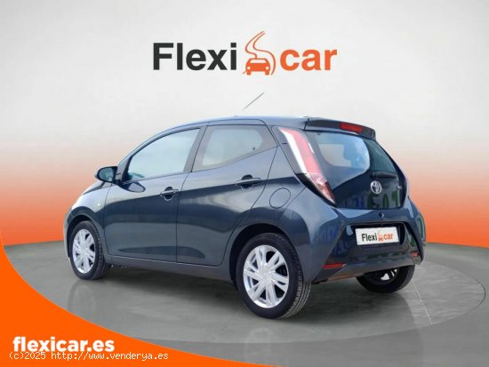 Toyota Aygo 1.0 70 x-play - Santander