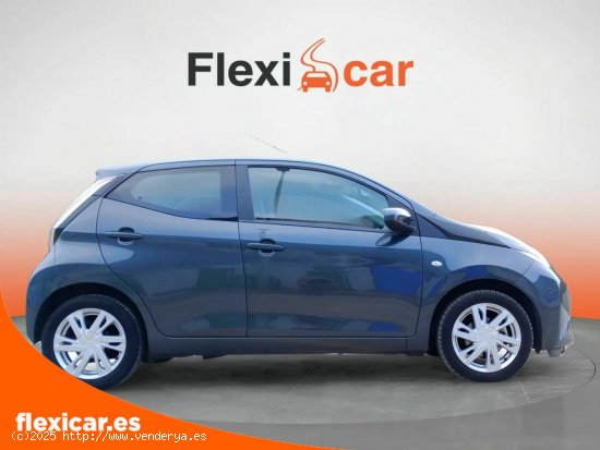 Toyota Aygo 1.0 70 x-play - Santander