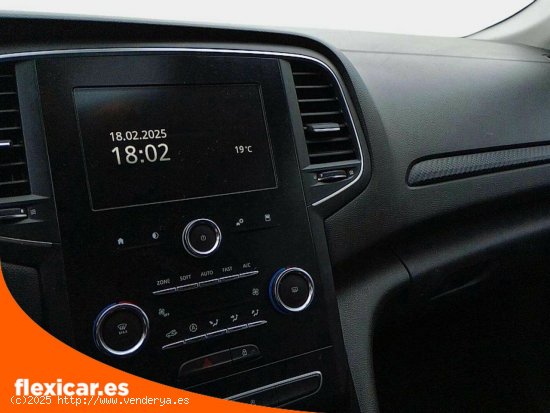 Renault Megane Limited + TCe 85kW (115CV) GPF - Huércal de Almería