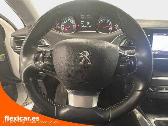 Peugeot 308 5p Allure 1.2 PureTech 81KW (110CV) - Palma Islas Baleares