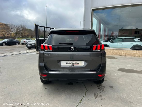 Peugeot 5008 Allure BlueHDi 96kW (130CV) S&S EAT8 - Parla