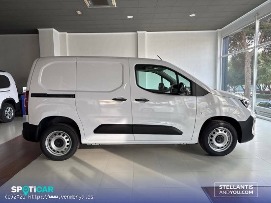 Peugeot Partner  Standard 1000kg BlueHDi 73kW - - Almería