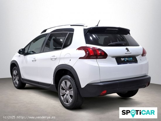 Peugeot 2008 Signature BlueHDi 100 S&S 5 Vel. MAN - 