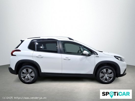 Peugeot 2008 Signature BlueHDi 100 S&S 5 Vel. MAN - 