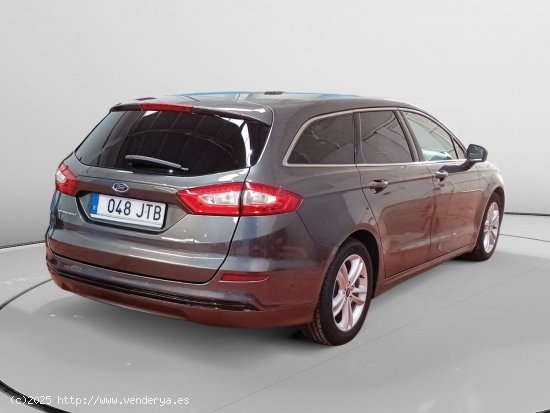 Ford Mondeo Titanium - 