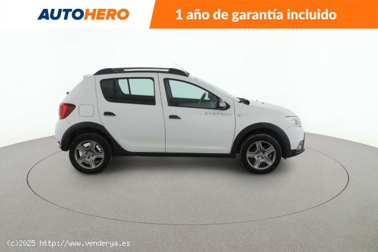 Dacia Sandero 0.9 TCe Stepway Essential - 