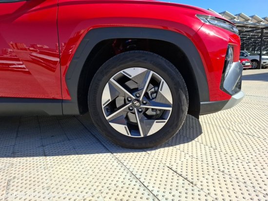 Hyundai Tucson Nuevo  1.6 T-GDi 119 kW (160CV) MT6 2WD Style Sky - 