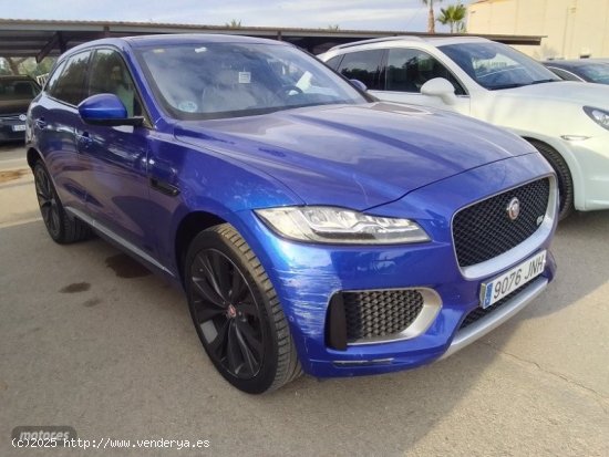 Jaguar F-Pace F-PACE S 3.0 TDV6 300 CV de 2016 con 246.000 Km por 20.000 EUR. en Murcia