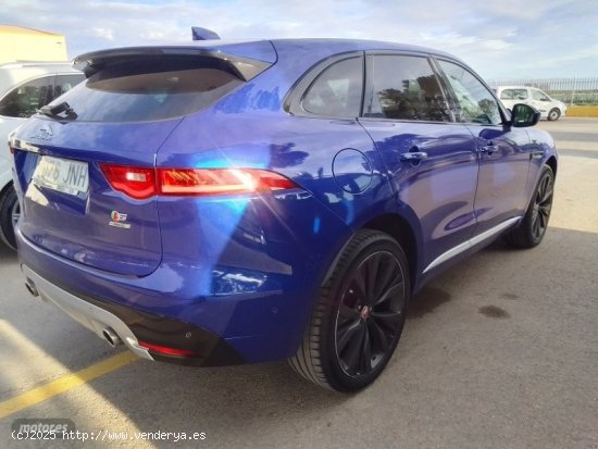 Jaguar F-Pace F-PACE S 3.0 TDV6 300 CV de 2016 con 246.000 Km por 20.000 EUR. en Murcia