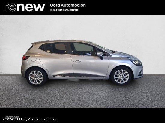 Renault Clio ZEN TCE de 2019 con 92.600 Km por 12.900 EUR. en Madrid