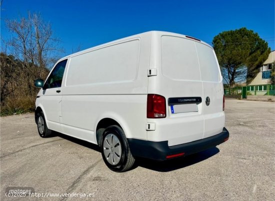 Volkswagen Transporter Furgon Corto TN 2.0 TDI 81kW (110CV) de 2022 con 88.500 Km por 23.890 EUR. en