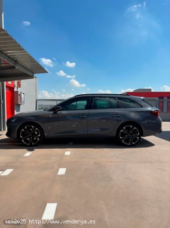 Cupra Leon PHEV 1.4 e-hybrid 245cv DSG6 de 2021 con 70.000 Km por 26.999 EUR. en Madrid