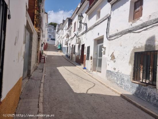 Amplia casa de pueblo para REFORMA INTEGRAL en calle San Jacinto 4 de Oliva - VALENCIA