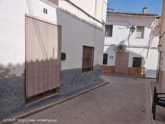 Amplia casa de pueblo para REFORMA INTEGRAL en calle San Jacinto 4 de Oliva - VALENCIA