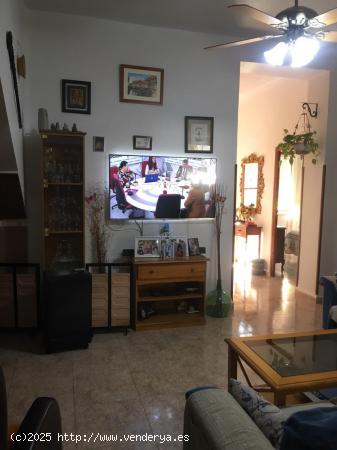 SE VENDE AMPLIA CASA EN JAVALI VIEJO - MURCIA