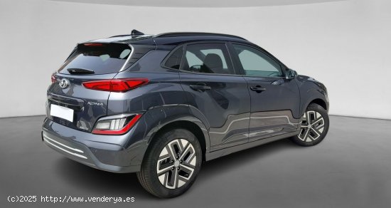 Hyundai Kona  Eléctrico FL 100 kW (136 CV) HiTech L MY23 - 