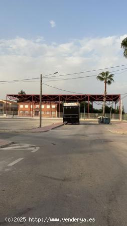 SE VENDE PARCELA 265 m2 CON NAVE EN CAMPOS DEL RIO, EDIFICABLE A DOS PLANTAS. - MURCIA