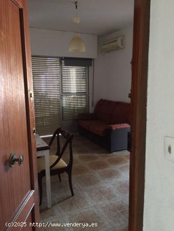 APARTAMENTO EN EL CENTRO A REFORMAR - MURCIA