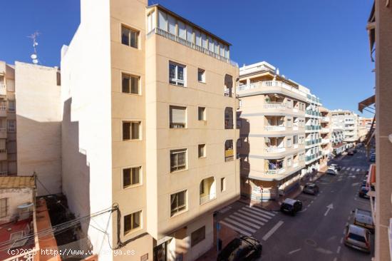 Apartamento Gran Terraza en la Playa del Acequión - ALICANTE