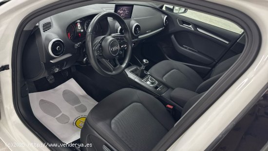 Audi A3  Sedan 30 TDI 116 c.v - Córdoba