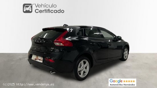 Volvo V40 Kinetic D2 120 c.v - Córdoba