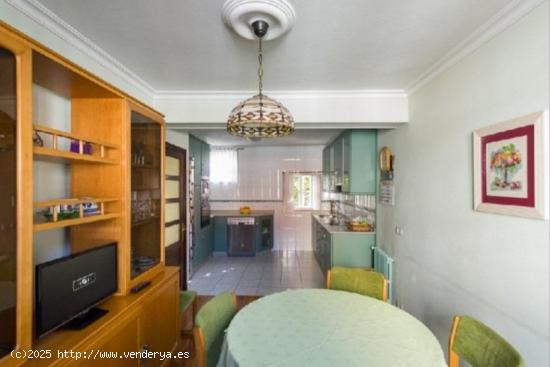 CASA EN VENTA EN ZONA MONUMENTAL - A CORUÑA