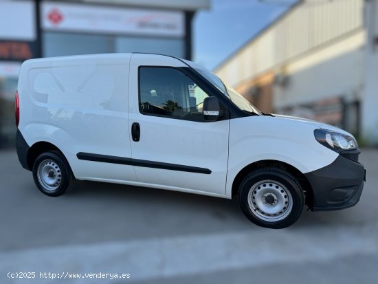 Fiat Doblo Cargo 1,3 MULTIJET 95CV - CÓRDOBA