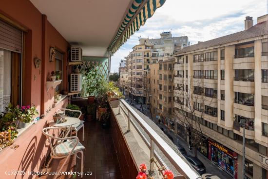 ¡Descubre tu nuevo hogar en la codiciada avenida Argentina de Palma! - BALEARES