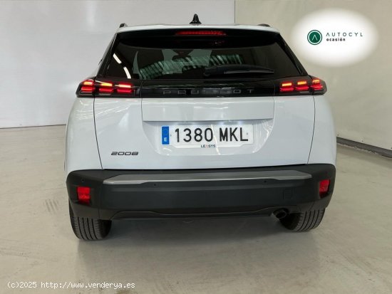 Peugeot 2008 Active Puretech 100 S&S 6 Vel. MAN - Zaratán